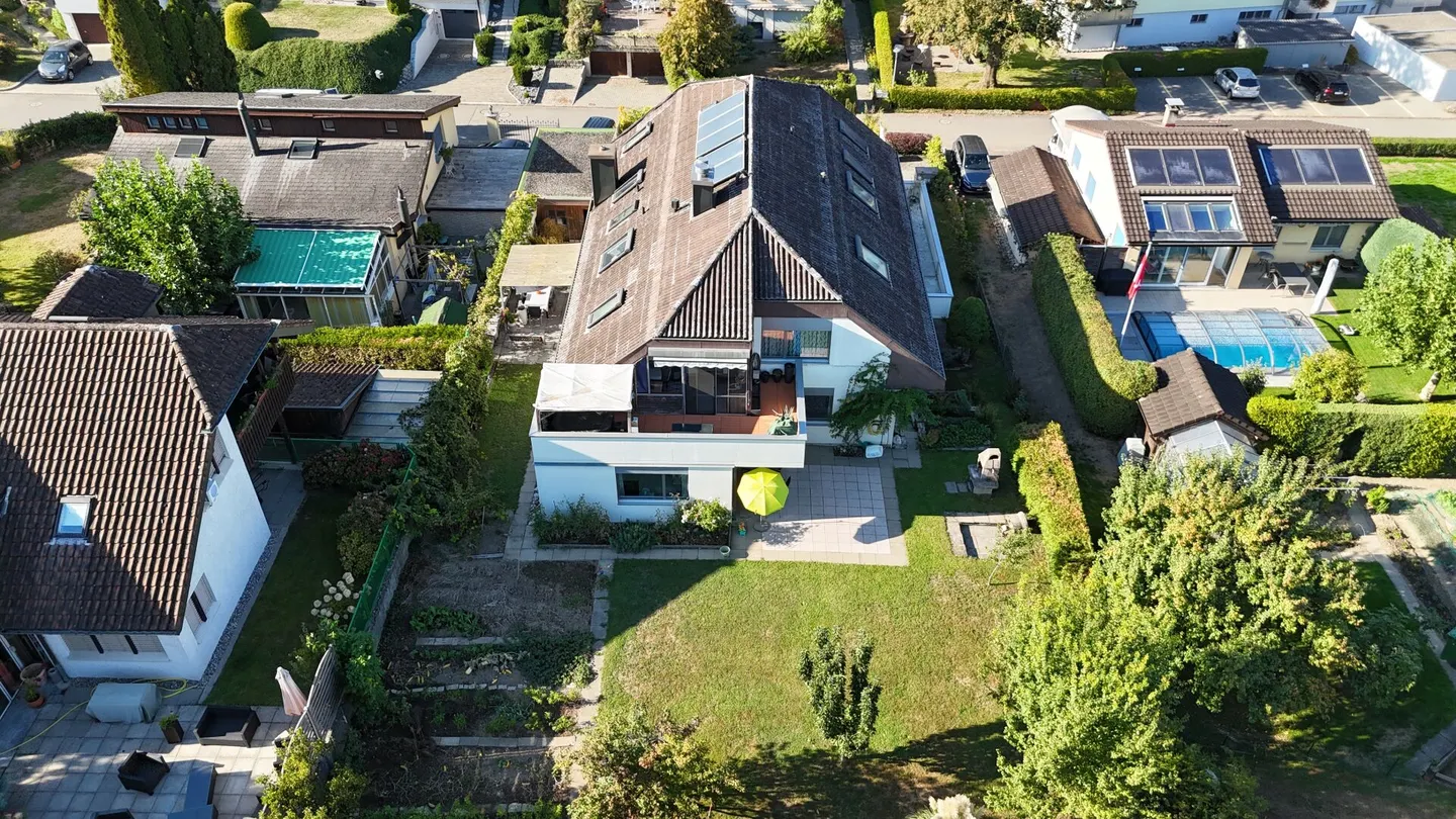 Charming Multi-Family Home - Photo 5 of 9