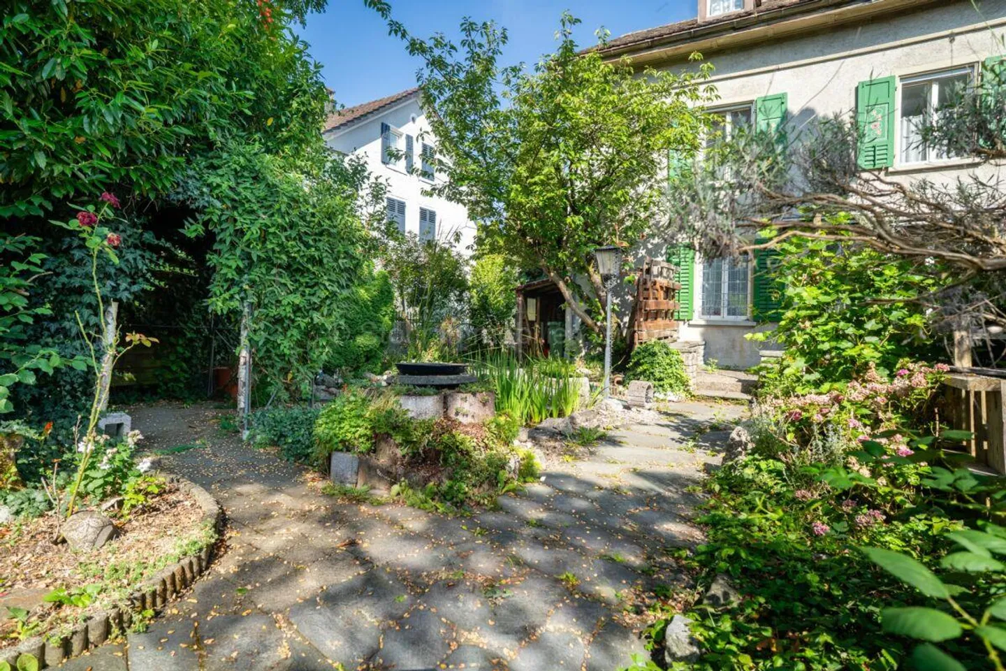 Charmantes 6.5-Zimmer-DEFH mit viel Potenzial im beliebten Quartier Deutweg - Photo 4 sur 23