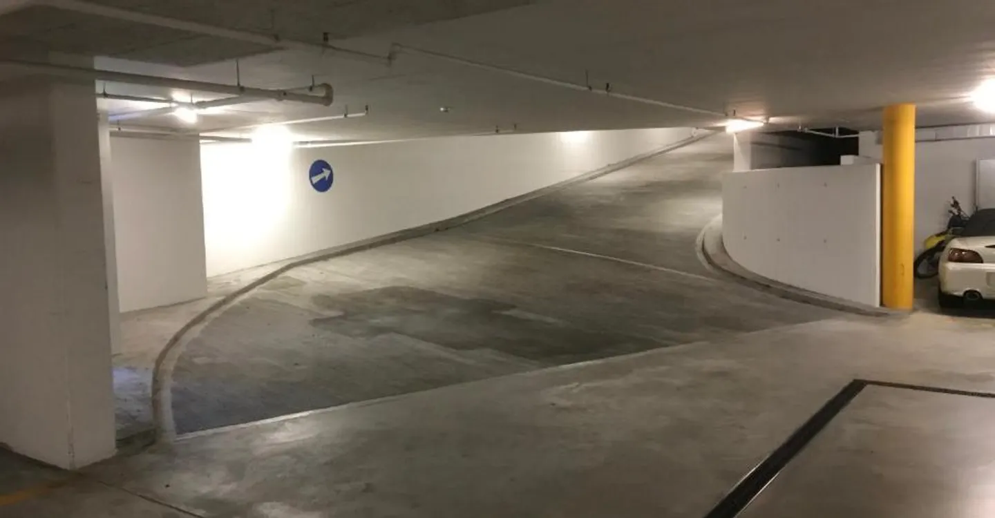Posto auto sicuro in affitto - Foto 3 di 3