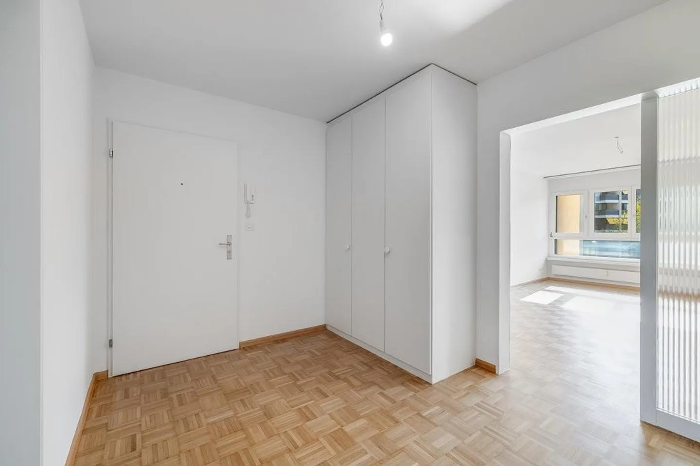 Grosszügige Wohnung in ruhiger Lage - Foto 2 von 9
