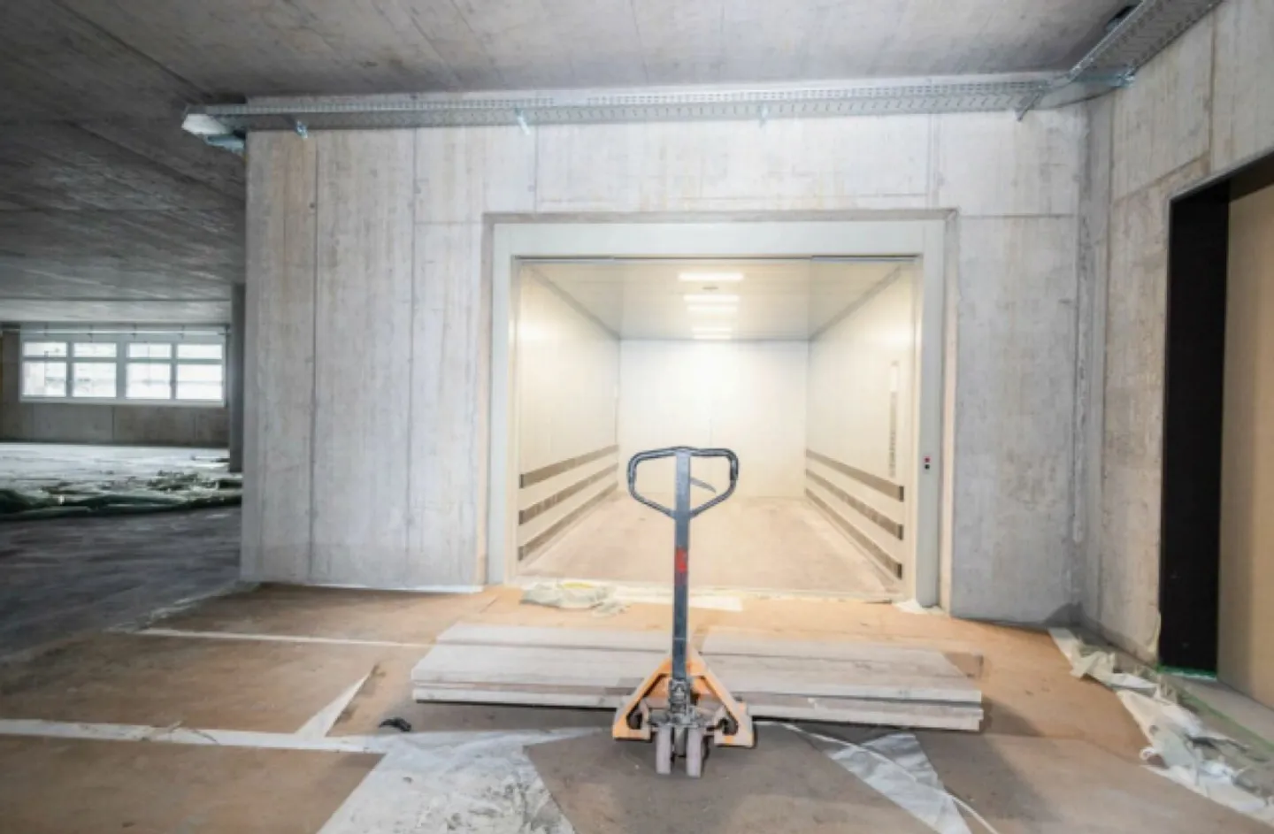 Commercial Space in Mels - Photo 4 of 9