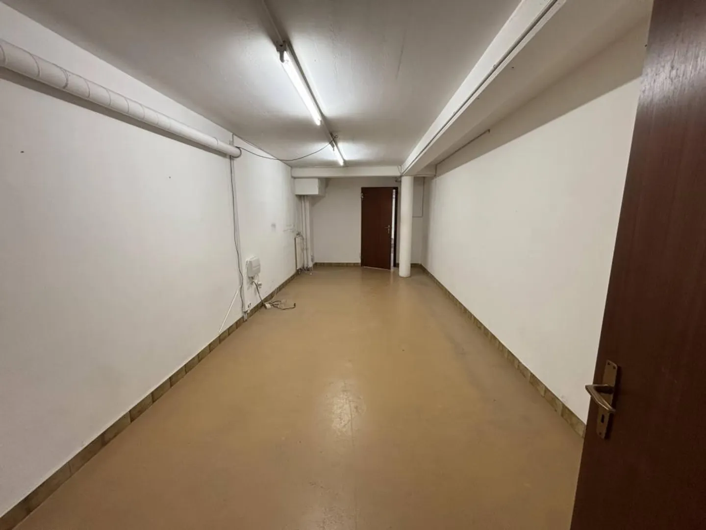 Espace Commercial Lumineux - Photo 3 sur 5