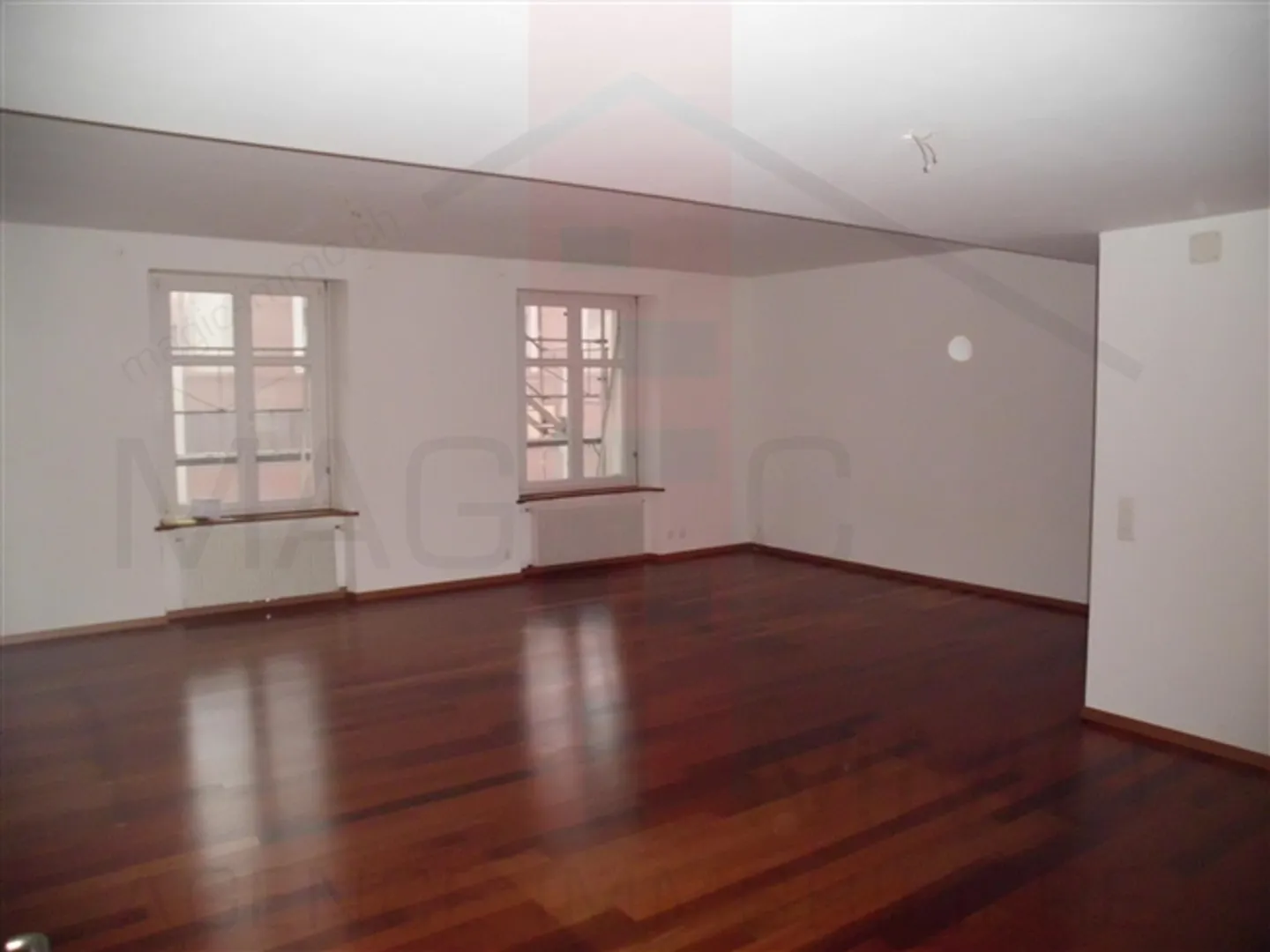 Building in the city center of Delémont - Photo 3 of 19