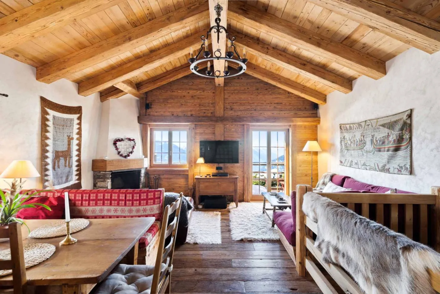 Charming Ski-in/Ski-out Chalet - Photo 2 of 13