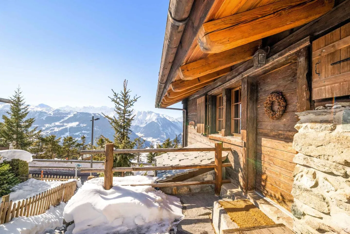 Charming Ski-in/Ski-out Chalet - Photo 13 of 13