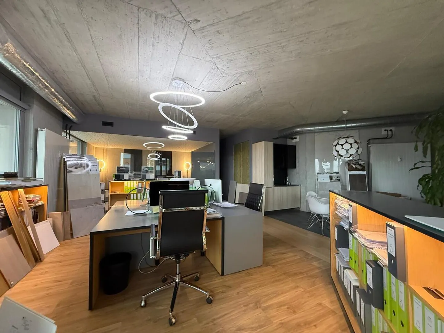 Modernes Büro im Mischgebäude - Foto 3 von 10