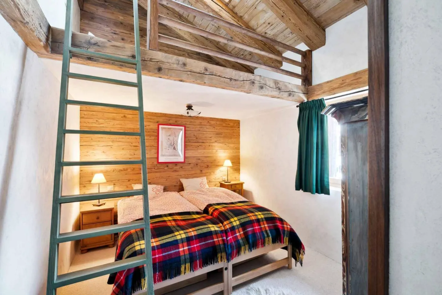 Charming Ski-in/Ski-out Chalet - Photo 9 of 13