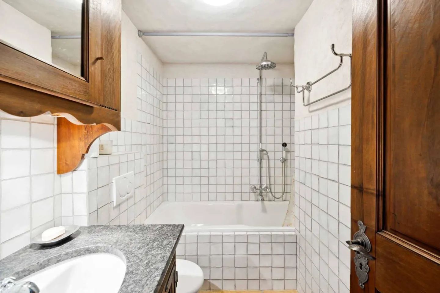 Charming Ski-in/Ski-out Chalet - Photo 10 of 13