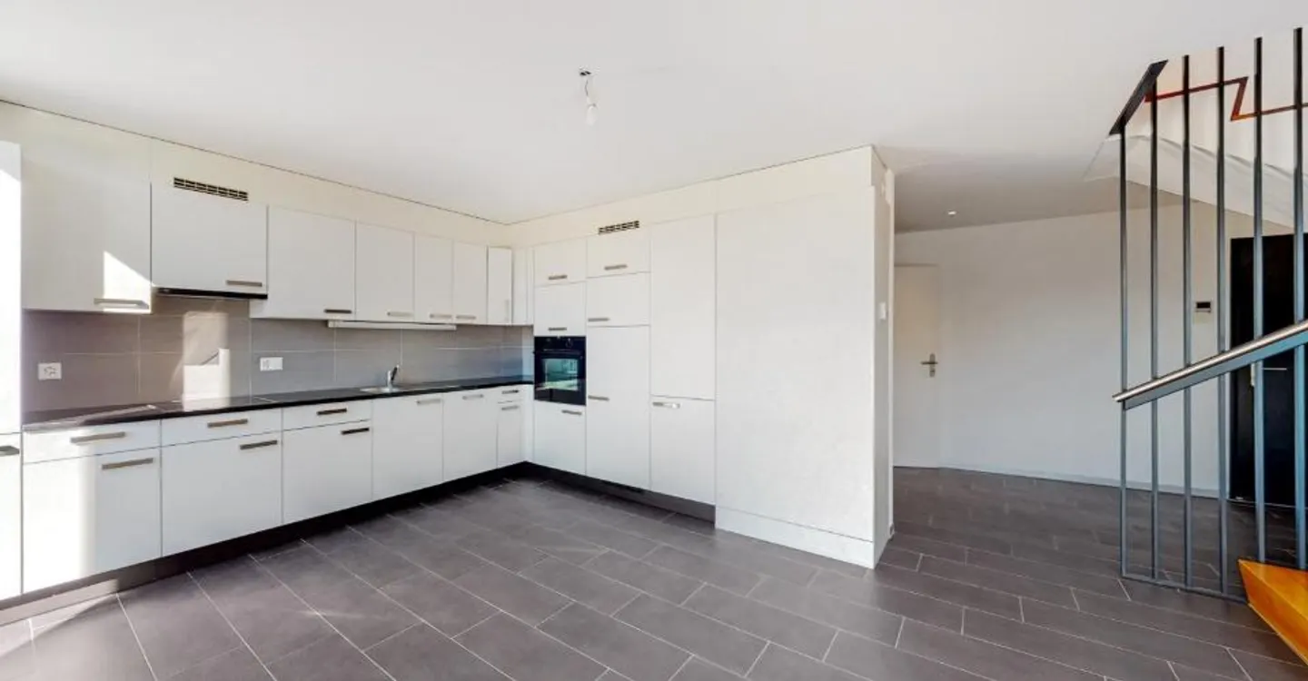 Magnificent duplex apartment in Fribourg! - Photo 2 of 11