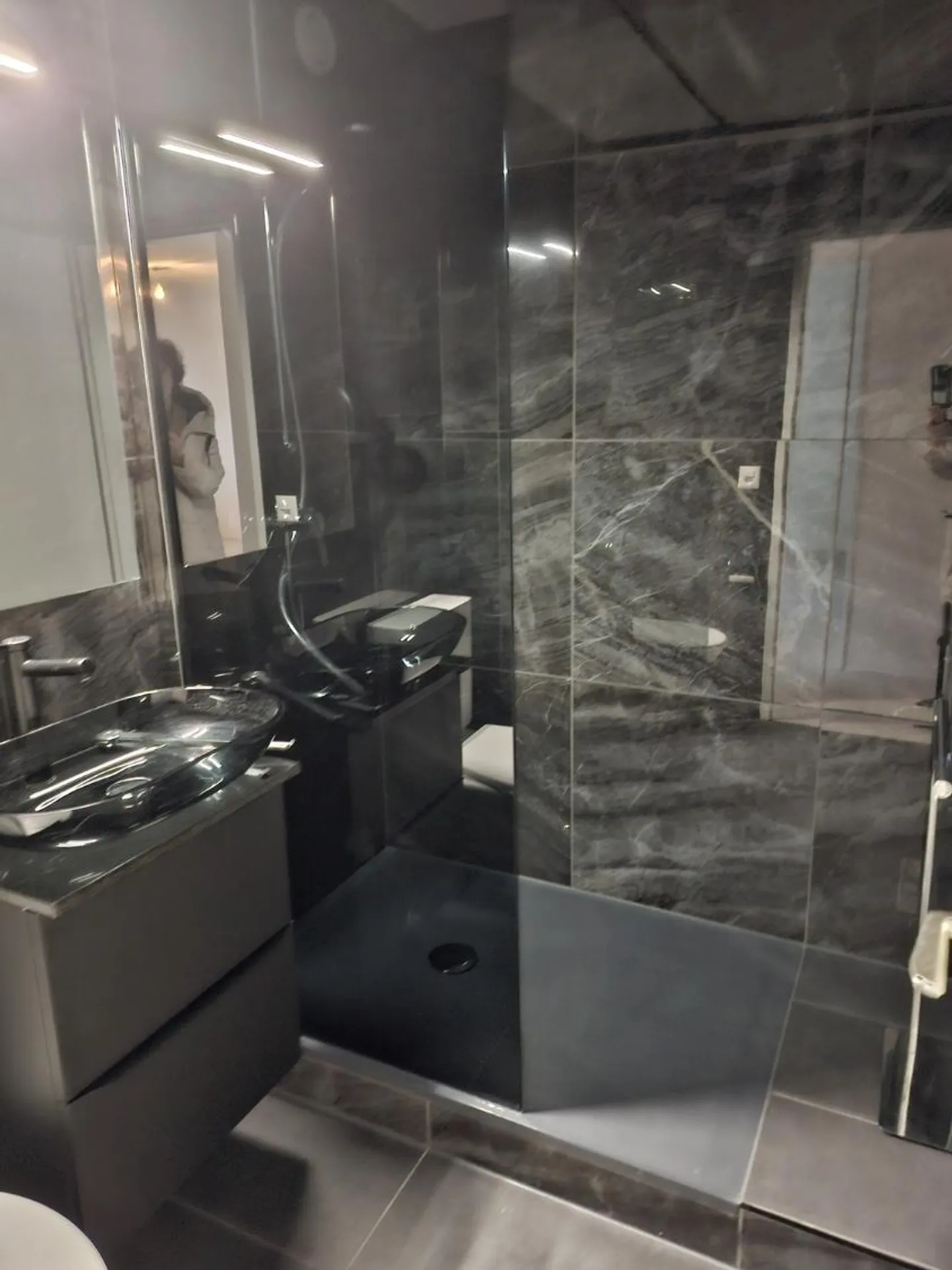 Appartamento ristrutturato di 3 stanze - Foto 1 di 5