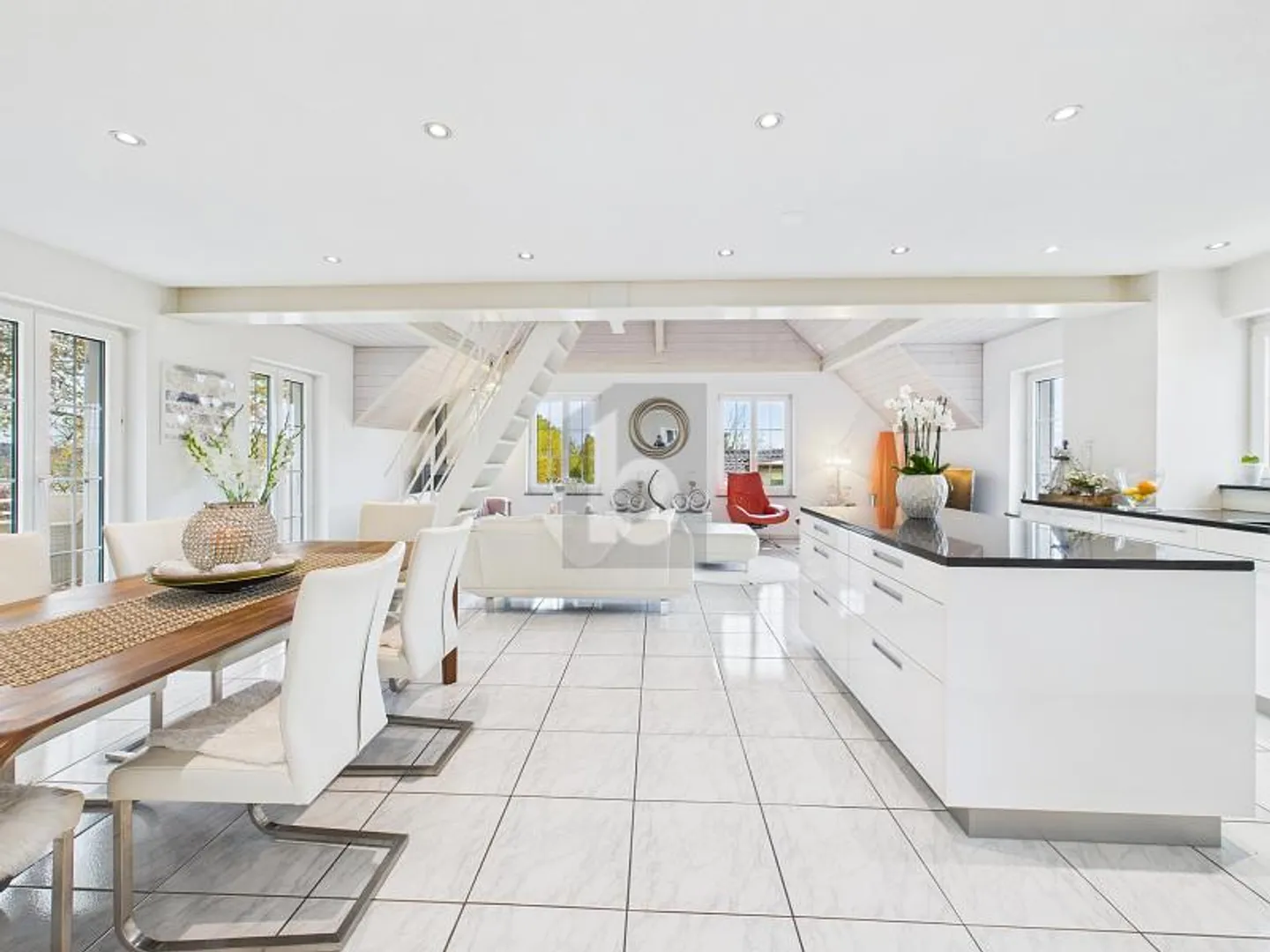 Single house for rent - Photo 2 of 6