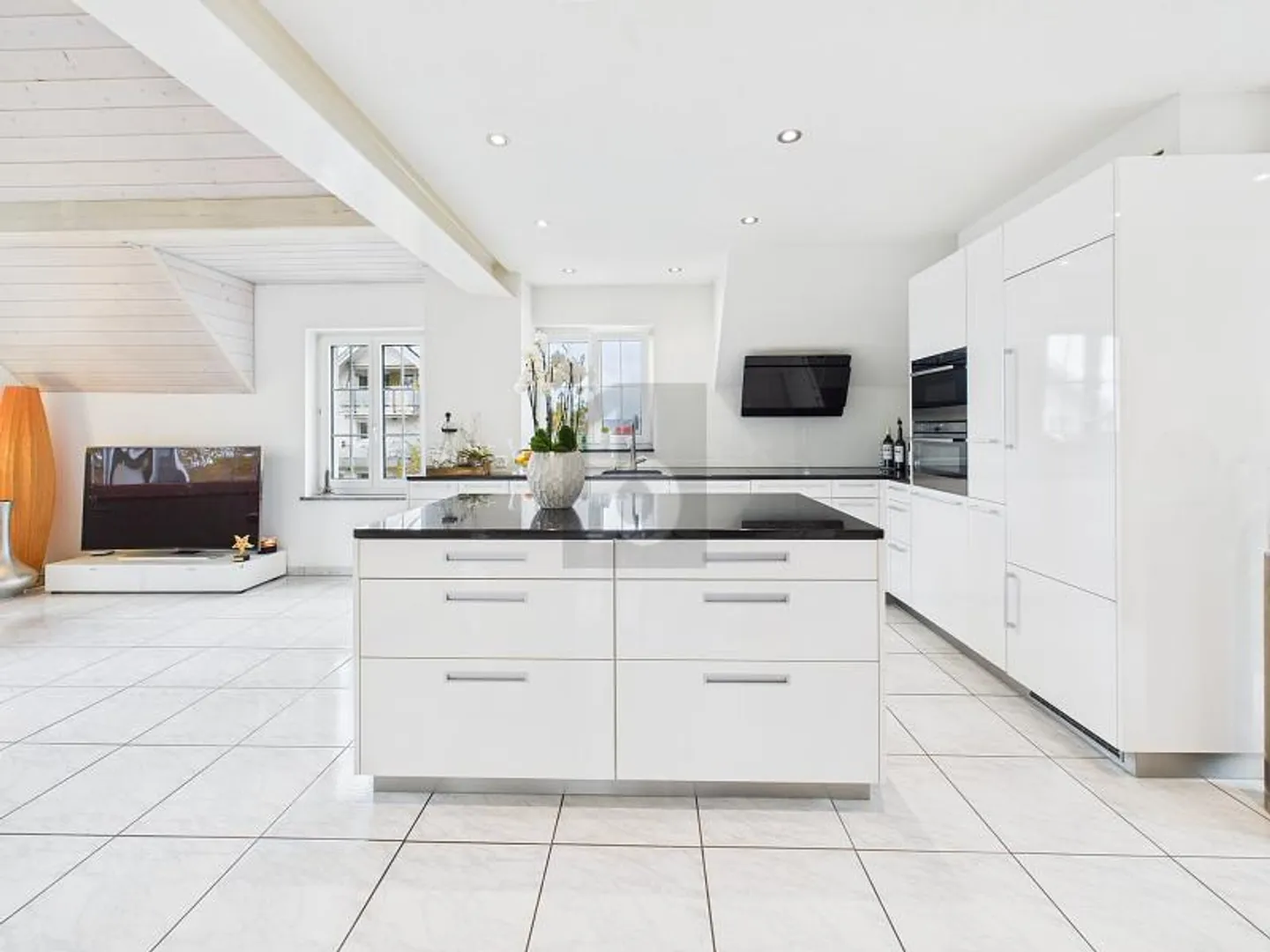 Single house for rent - Photo 3 of 6