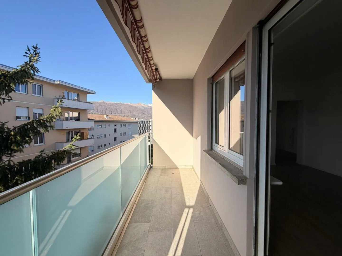 MASSAGNO - LOOKING FOR A 3.5 ROOMS RENOVATED AND TURNKEY? - Photo 8 of 16