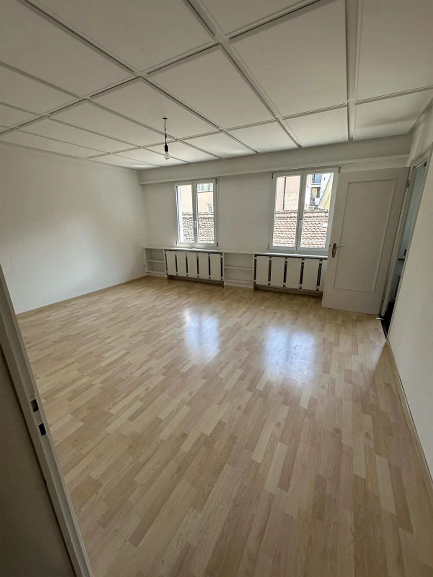 Charmante appartement ancien de 4,5 pièces 95 m2 - Photo 3 sur 7