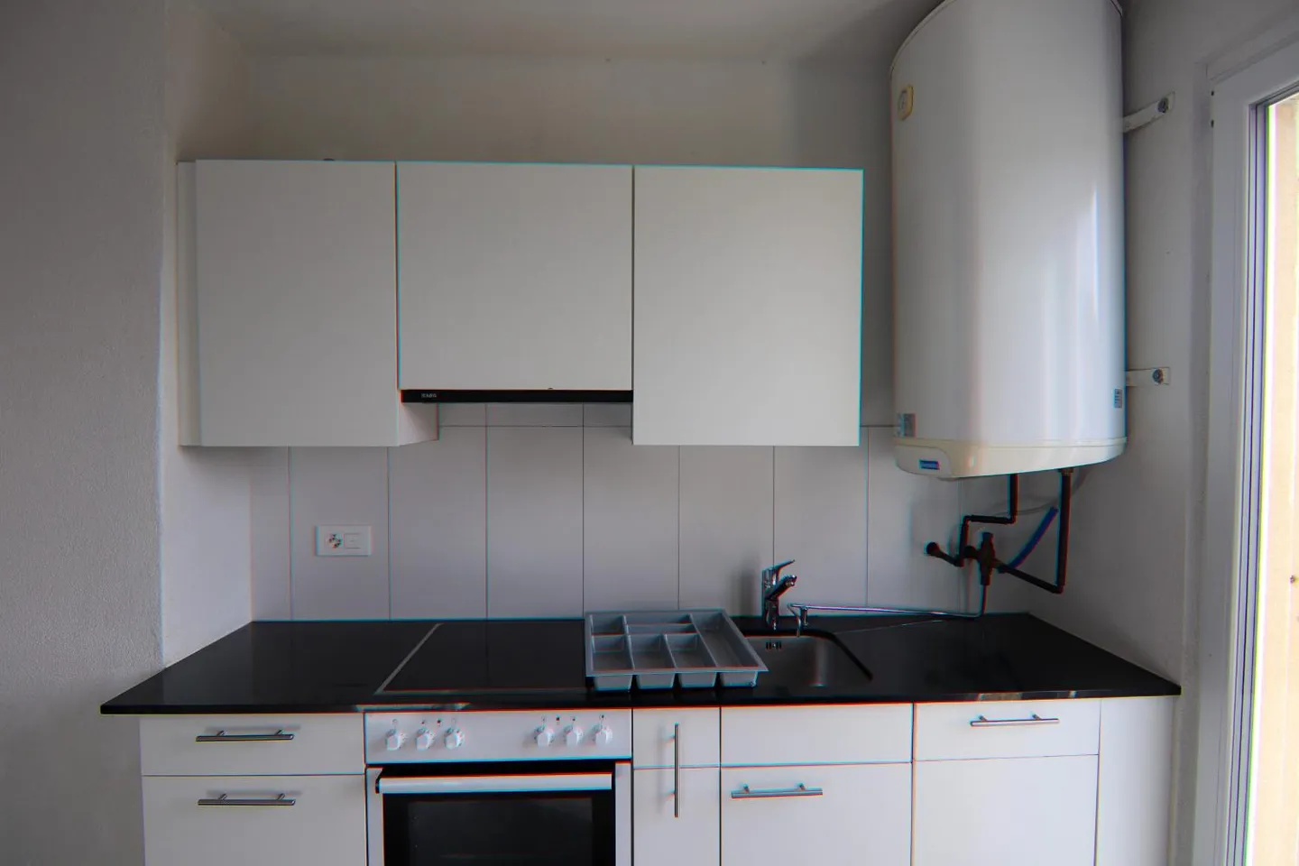 3.5 Room Apartment with Beautiful Lake View - Photo 4 of 10