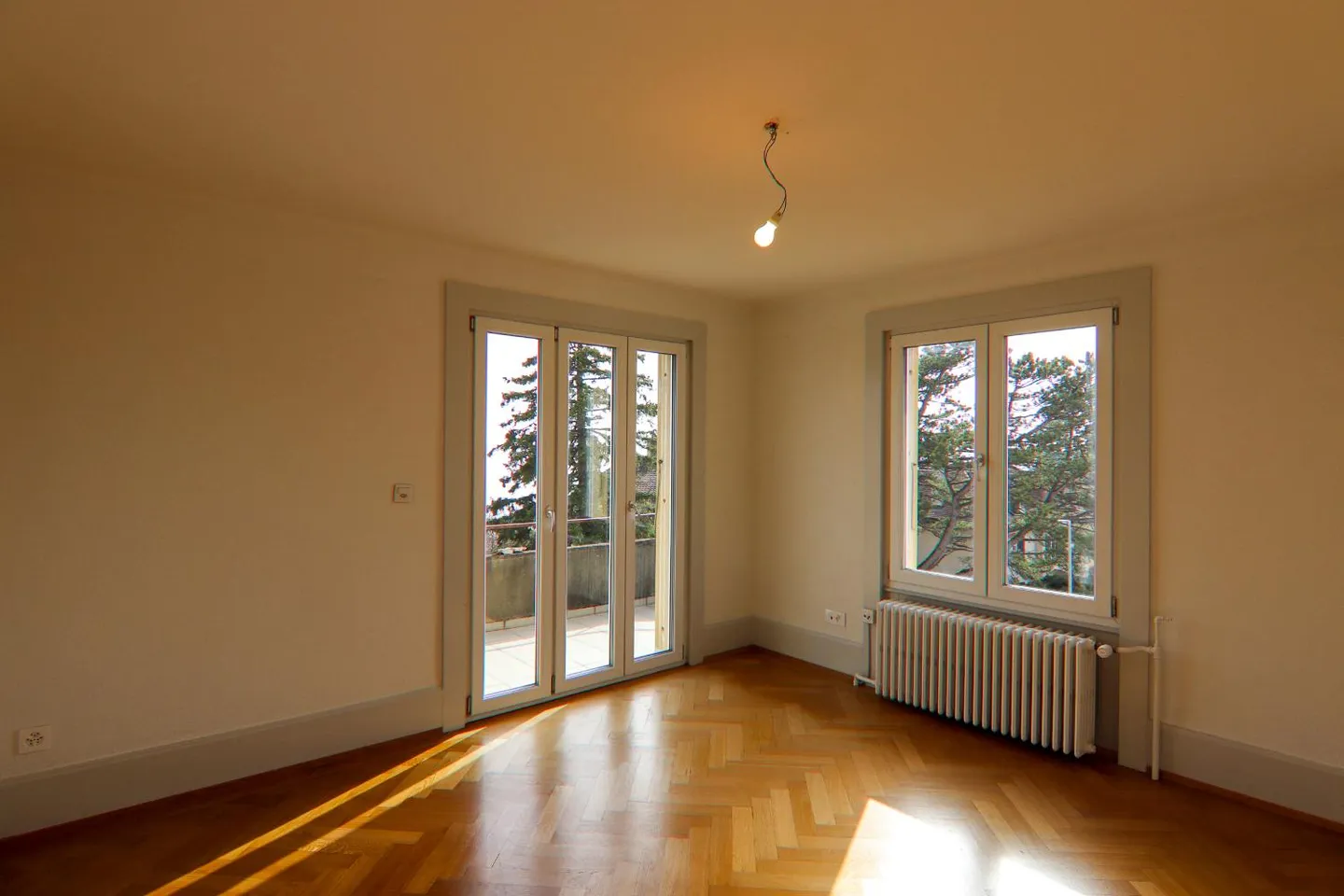 3.5 Room Apartment with Beautiful Lake View - Photo 7 of 10