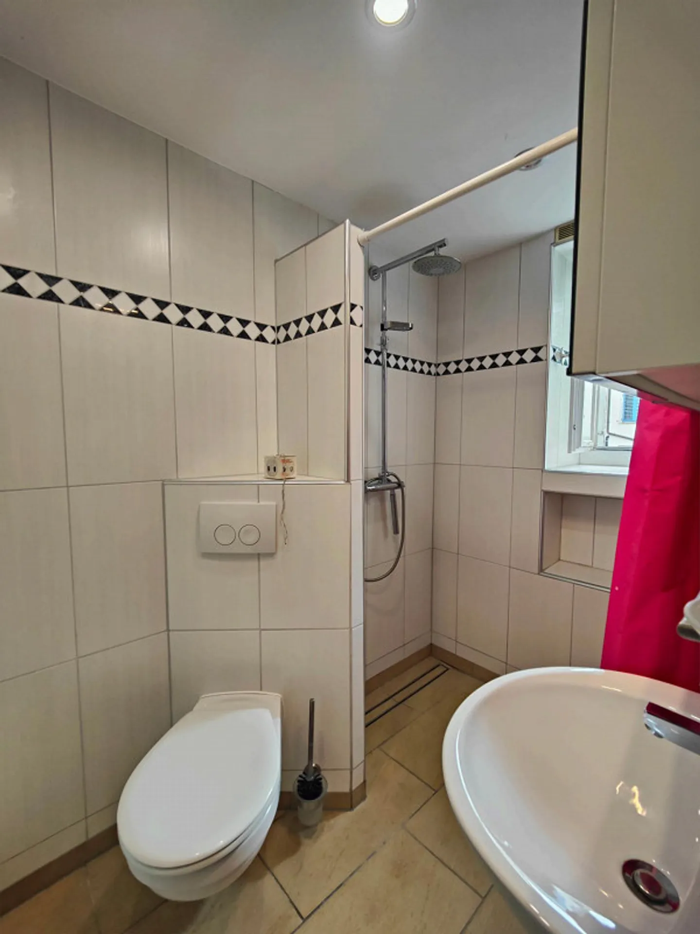 Charmante Wohnung in Glarus - Foto 9 von 9