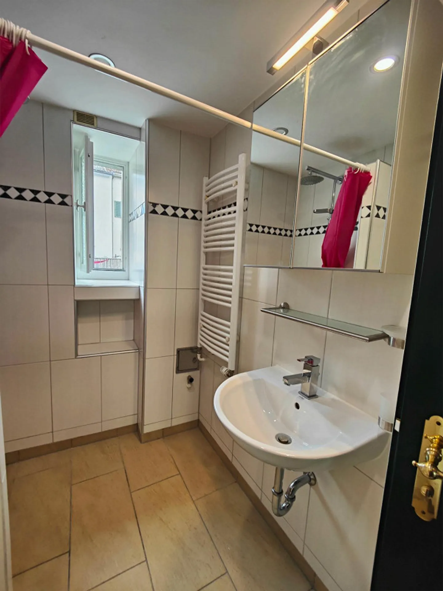 Charmante Wohnung in Glarus - Foto 8 von 9