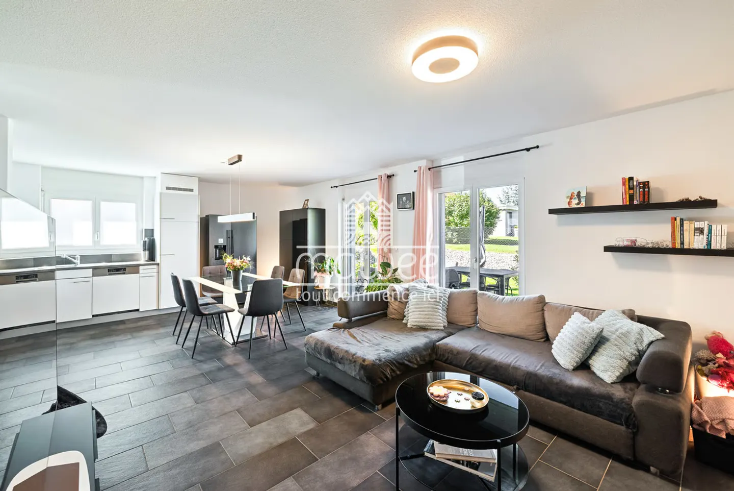 Individual villa with 4 bedrooms and generous basement! - Photo 4 of 13