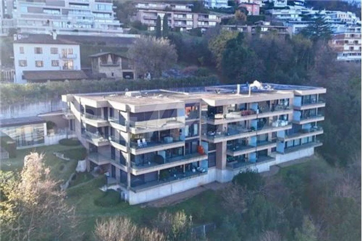 Penthouse élégant avec vue dégagée sur le lac de Lugano / Résidence secondaire - Photo 1 sur 13