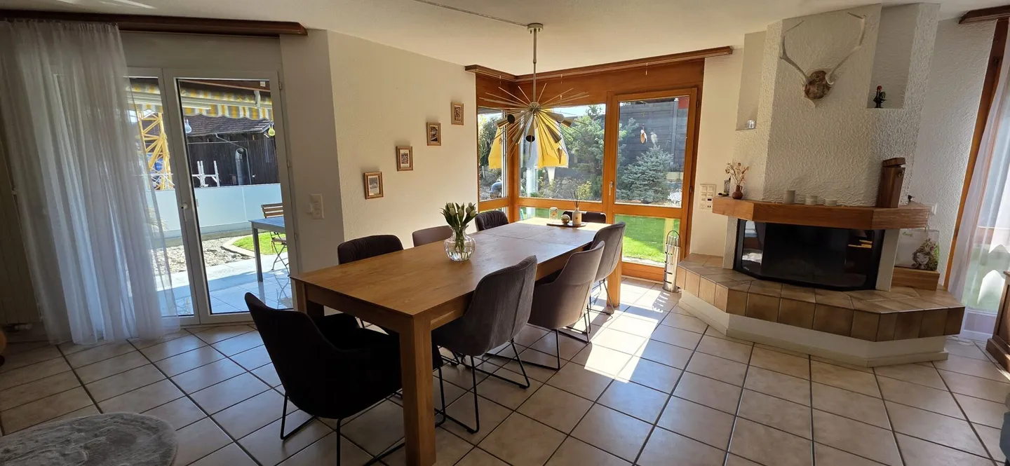 Maison individuelle de 5,5 pièces avec un plan d'étage généreux et ouvert à Niedergösgen - Photo 2 sur 19