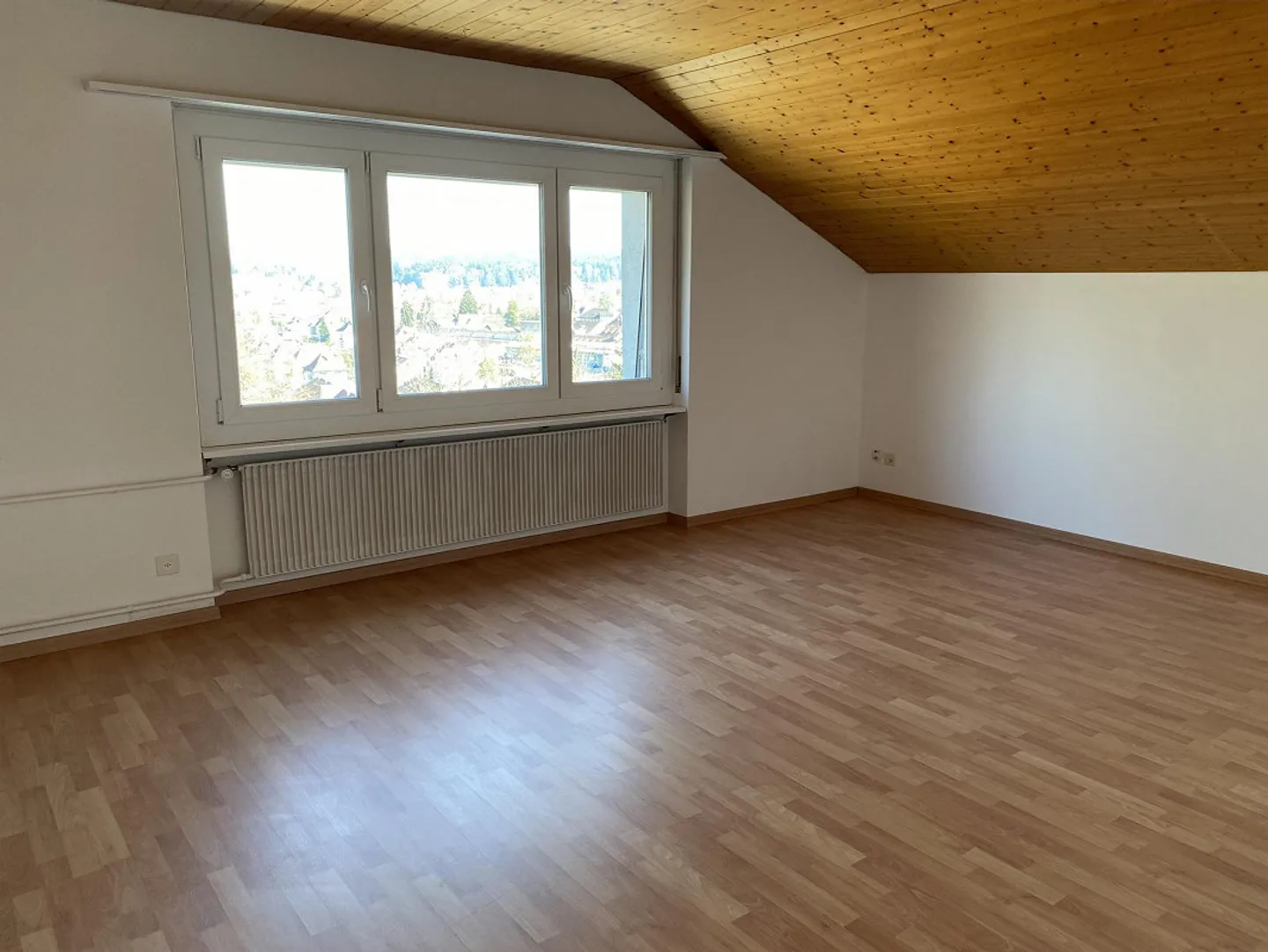 Schöne 4.5-Zimmerwohnung im 2.OG in Langenthal - Foto 2 von 6
