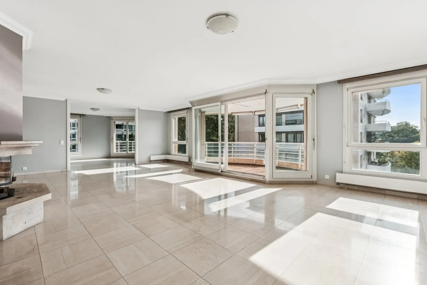 9-room apartment - Photo 4 of 17