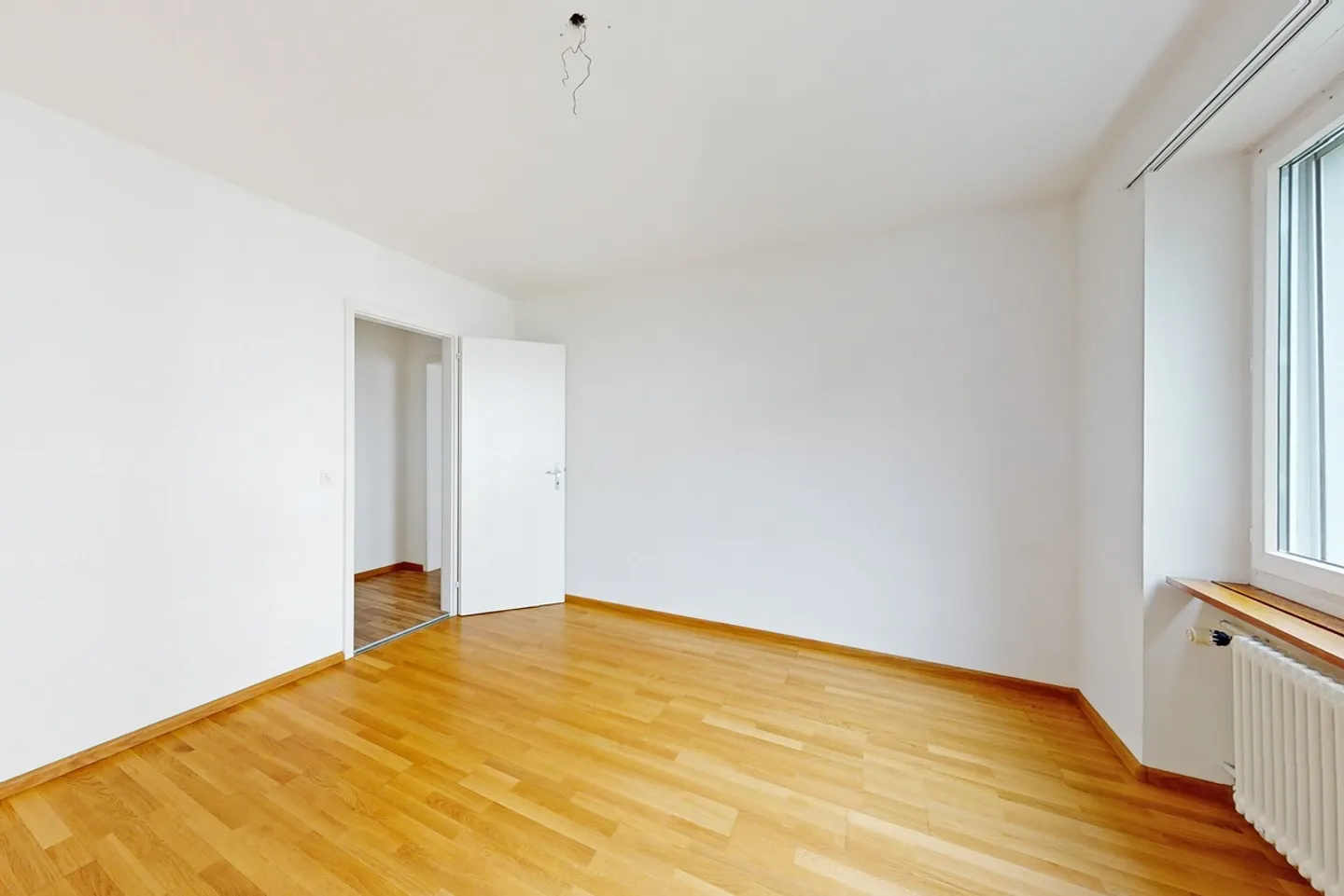 Helles Apartment mit Balkonen - Foto 8 von 9