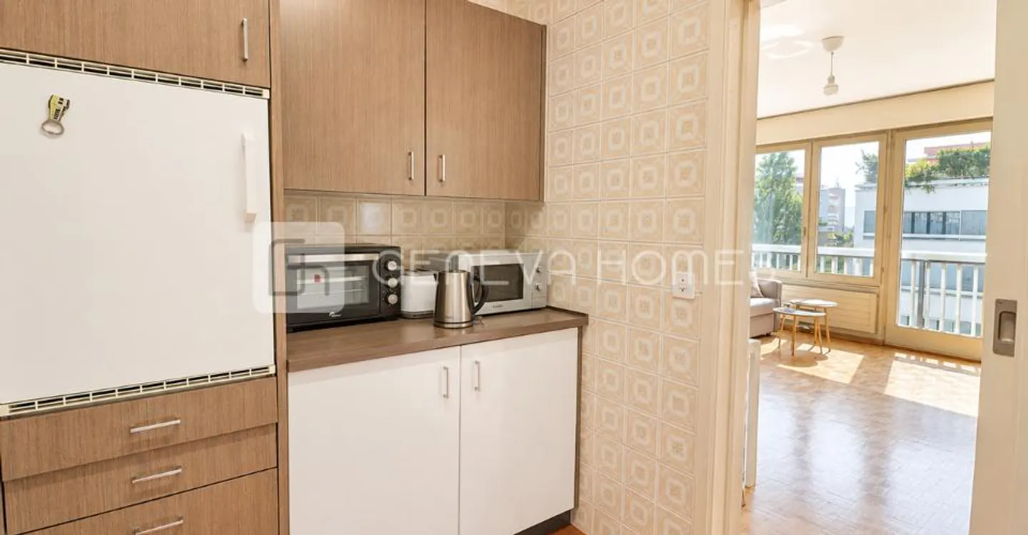 Helles Studio im 6. Stock in Champel - Foto 7 von 8