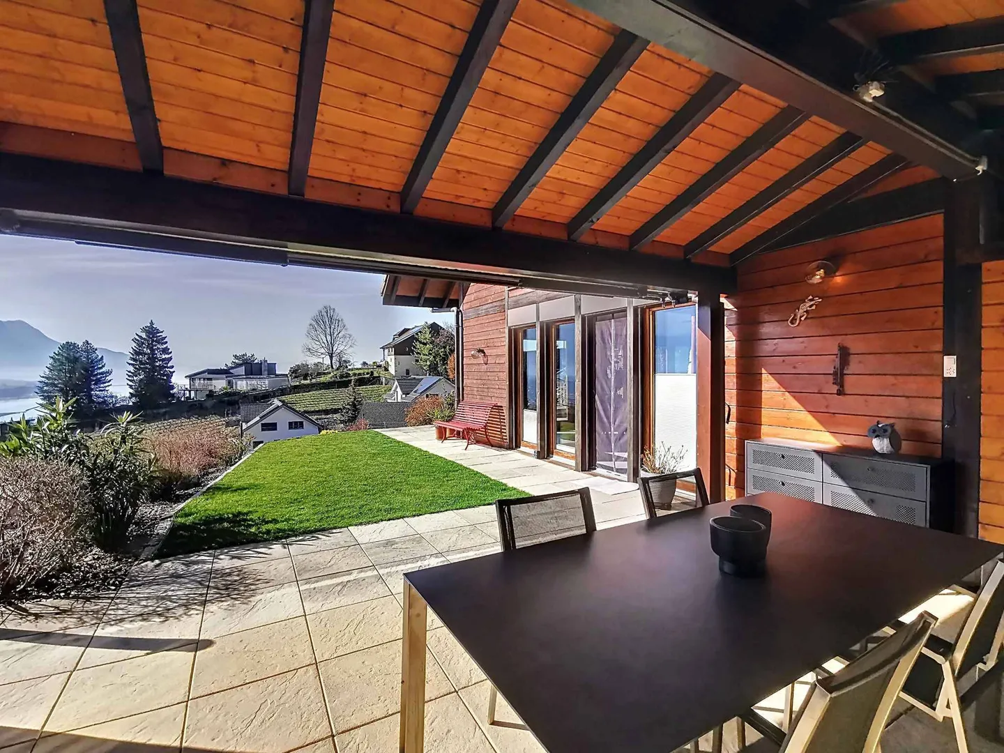 Schöne individuelle Villa mit schöner Aussicht auf den See - Foto 7 von 12