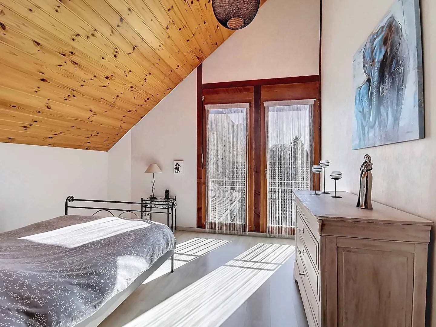 Schöne individuelle Villa mit schöner Aussicht auf den See - Foto 11 von 12