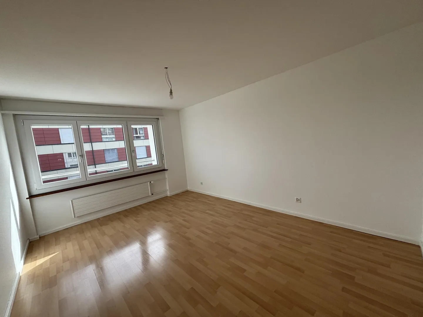 2161 - Appartement 4 pièces entièrement rénové - Peseux - Photo 6 sur 8