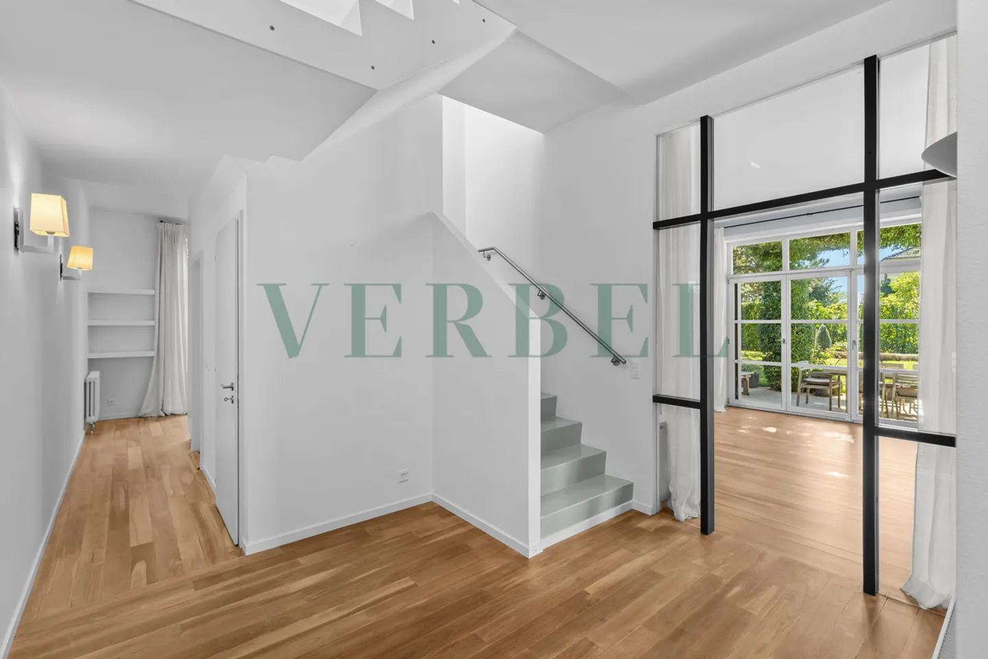 Warm Contemporary Villa - Photo 6 of 8