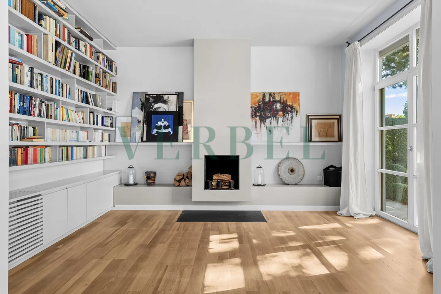Warm Contemporary Villa - Photo 7 of 8