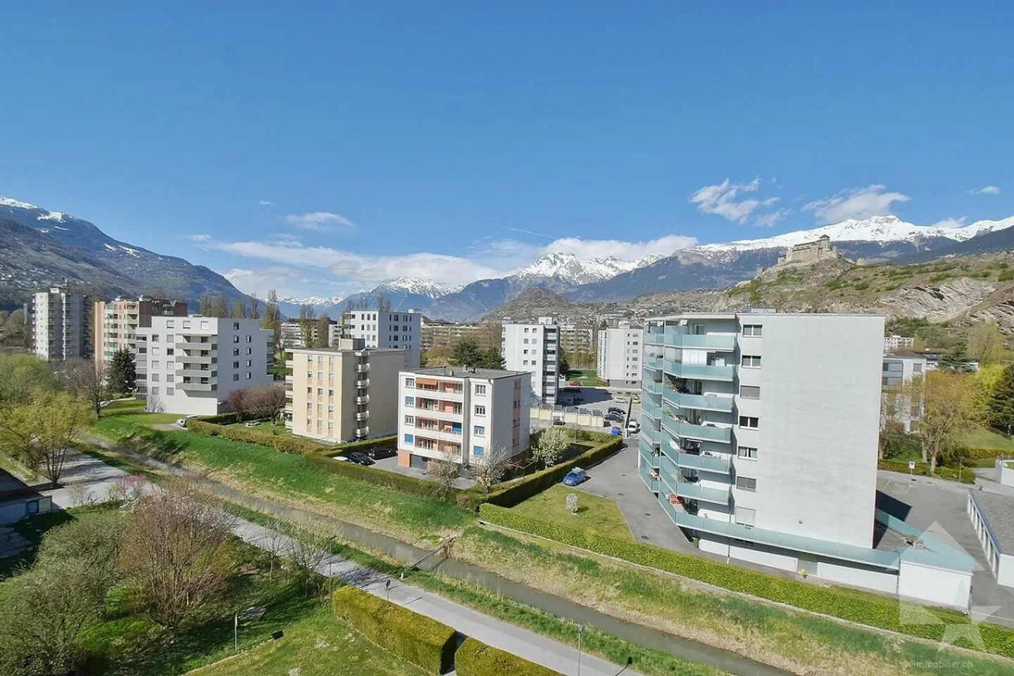 4.5 rooms with a magnificent view and 1 indoor parking space - Photo 8 of 8