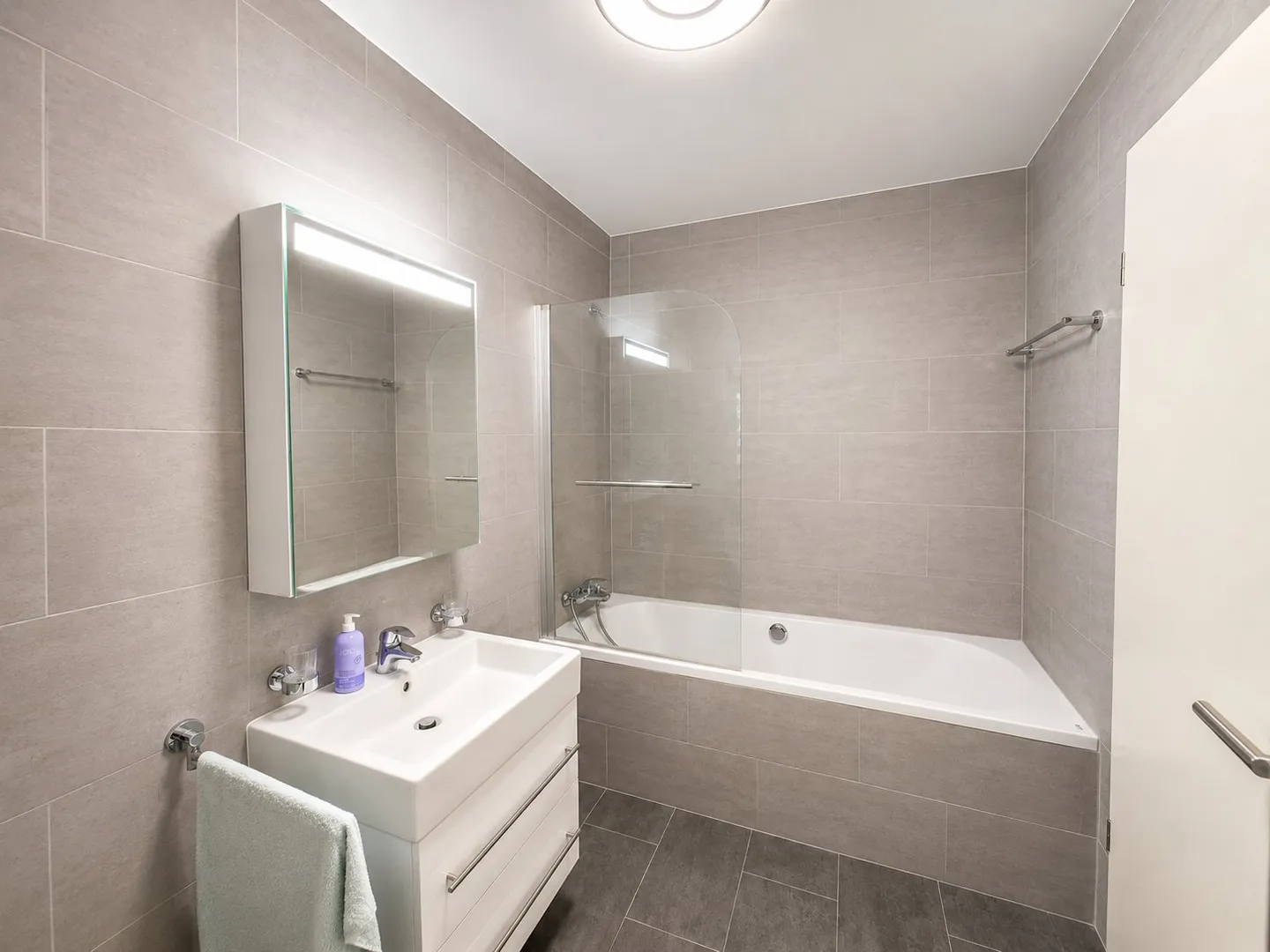Appartement Meublé Moderne - Photo 9 sur 9