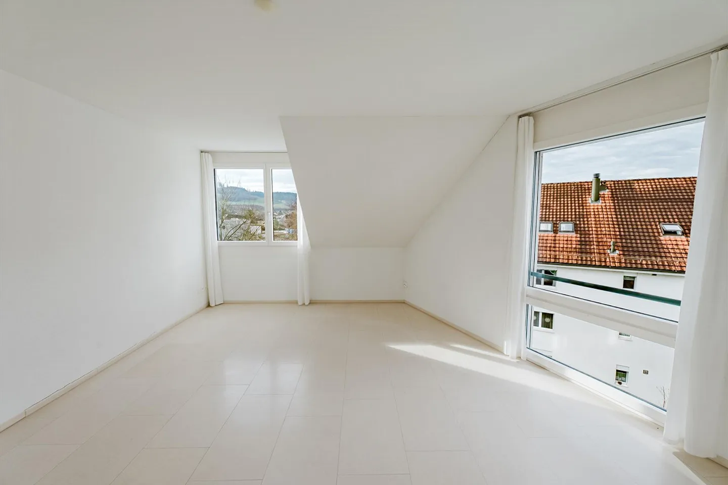 Spacious Penthouse with Exceptional Privacy - Photo 2 of 10