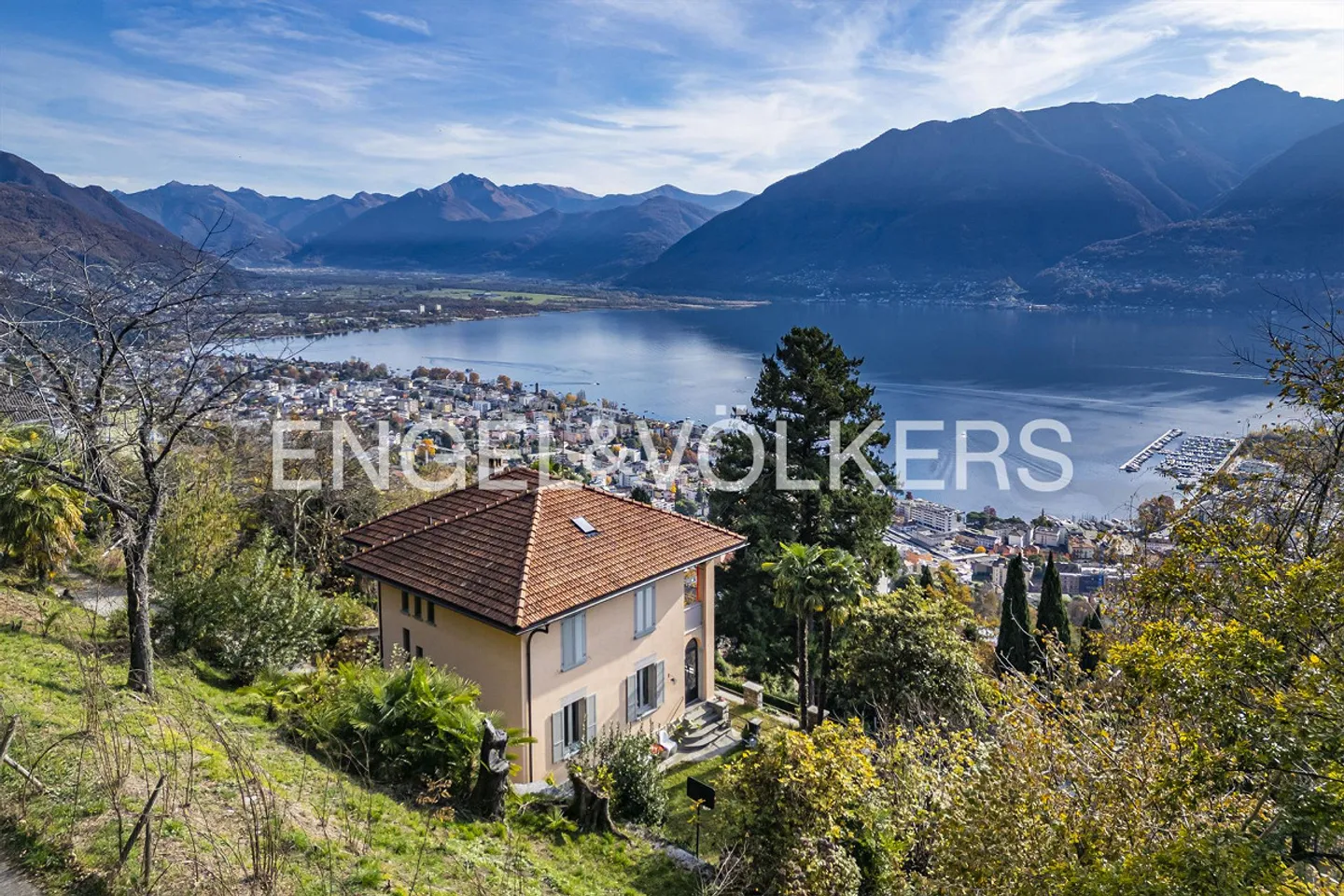 Villa Époque dans le parc avec vue sur le lac (79) - Photo 3 sur 16