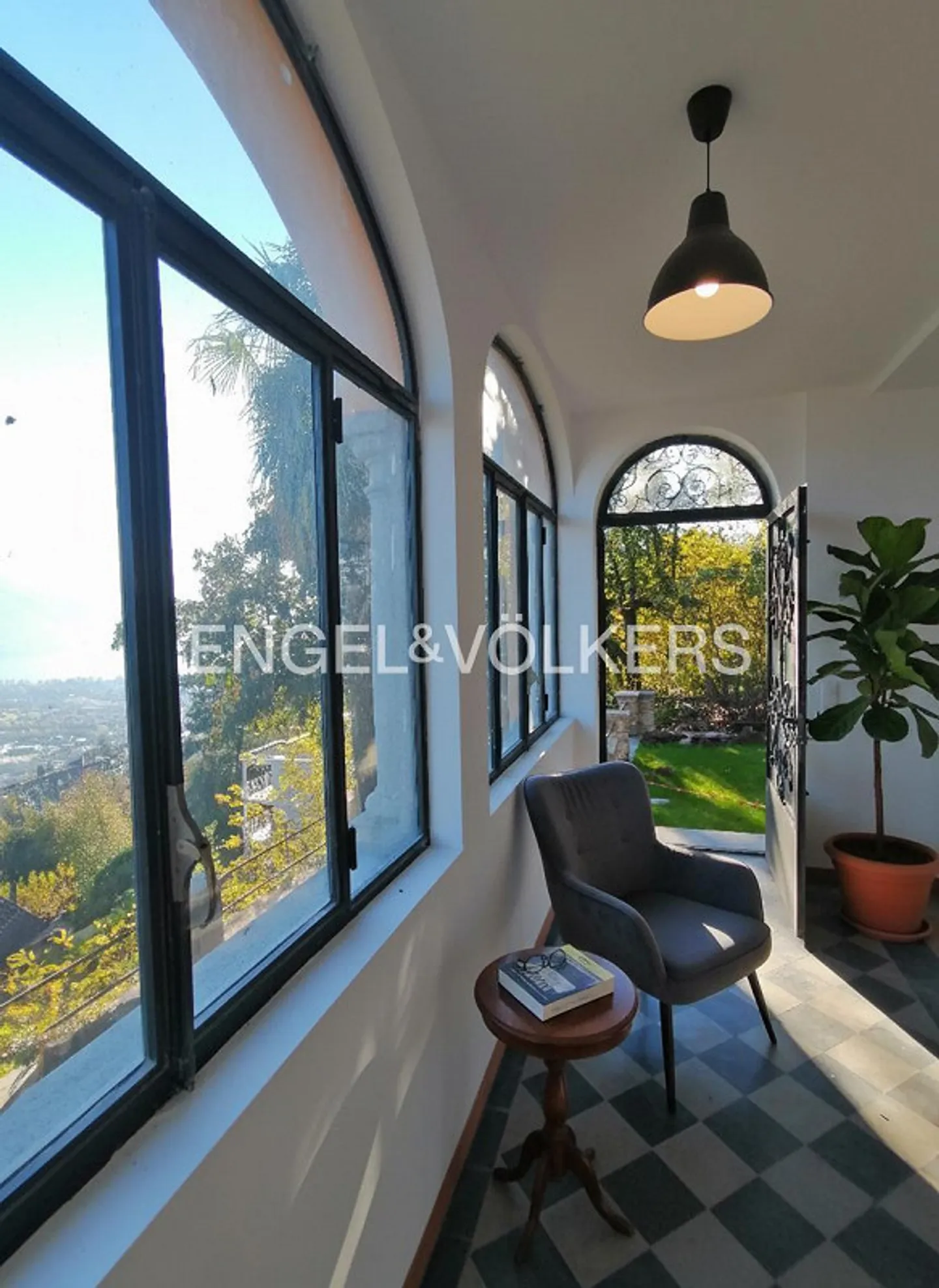 Villa Époque dans le parc avec vue sur le lac (79) - Photo 5 sur 16