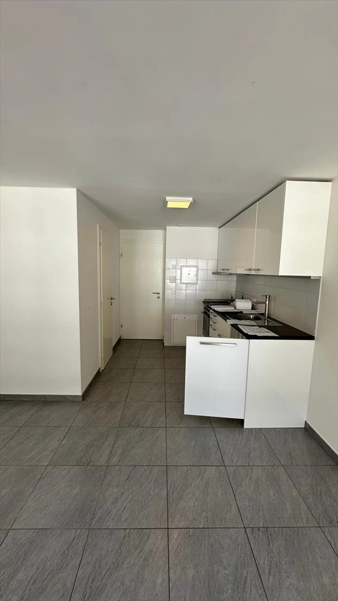 Vevey - rue d'Italie 41 - one-room apartment on the 2nd floor - Photo 1 of 3