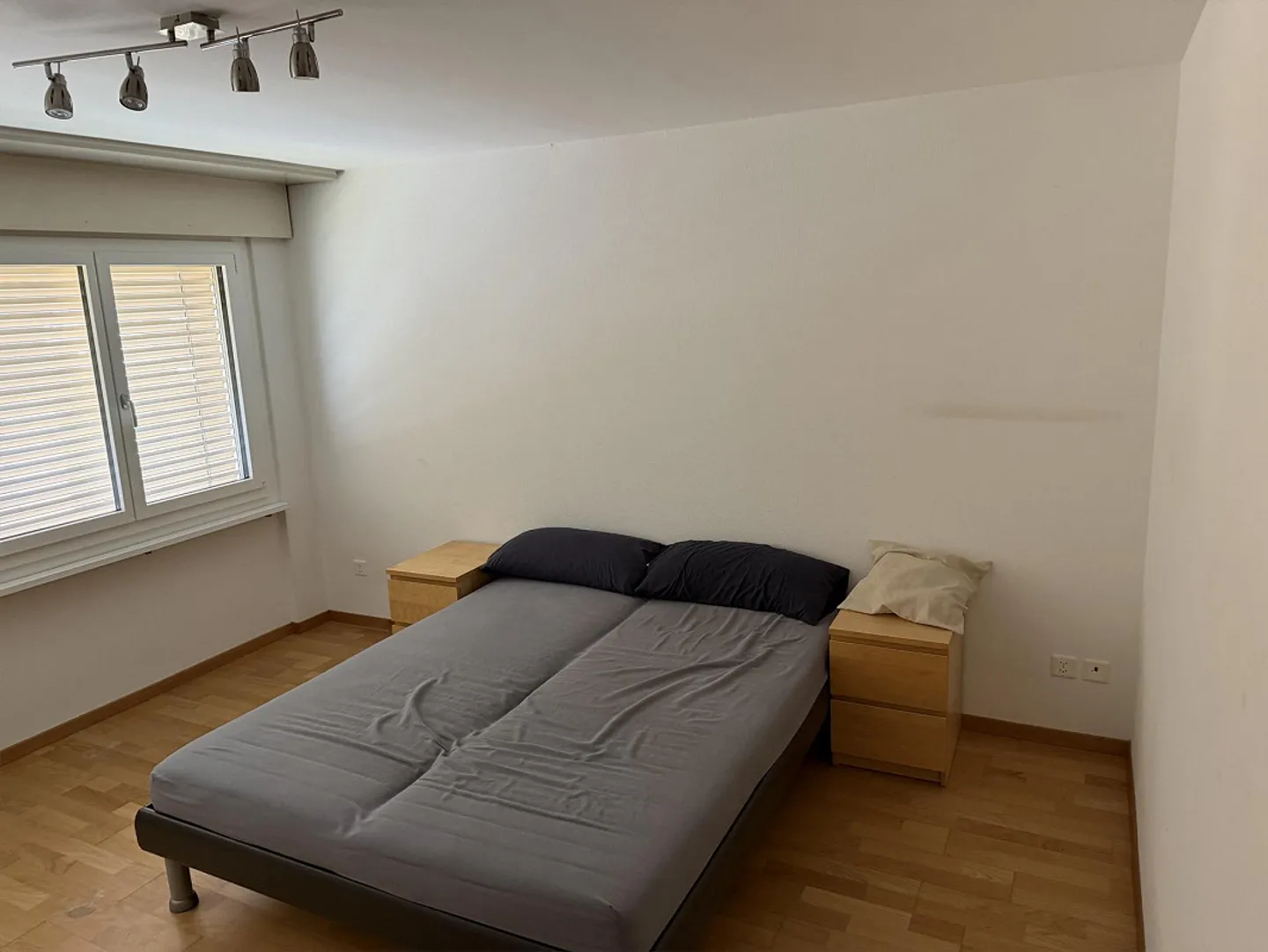 Chambre en colocation sans frais supplémentaires - Photo 1 sur 5