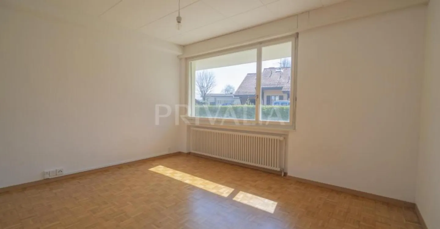 Beautiful single-storey villa with garden in the heart of the Geneva Champagne region - Photo 5 of 10