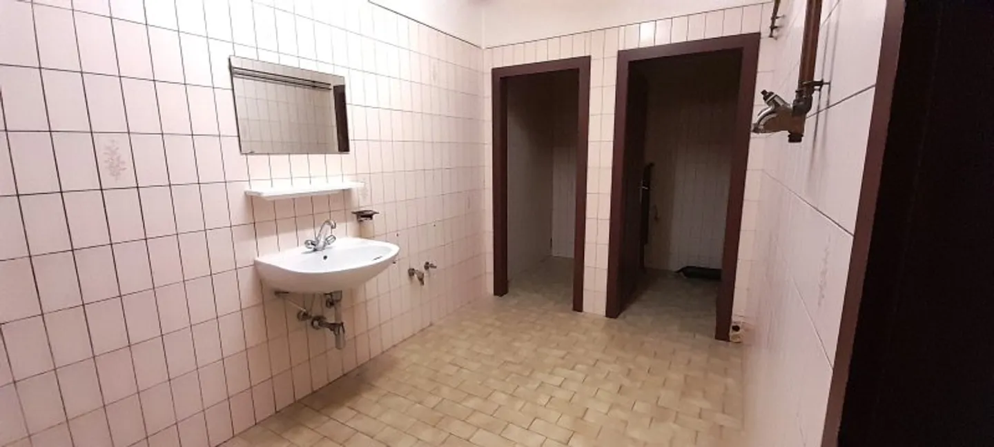 Edificio ad uso misto in affitto - Foto 5 di 9