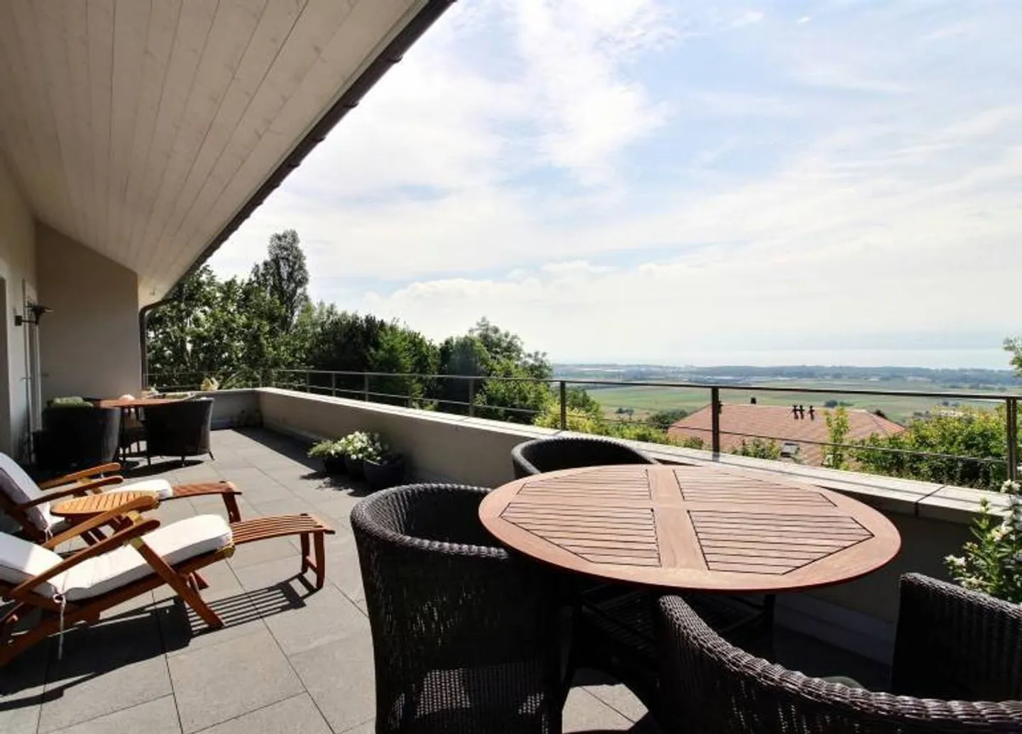 Proprietà eccezionale con vista panoramica sul lago - Foto 4 di 11