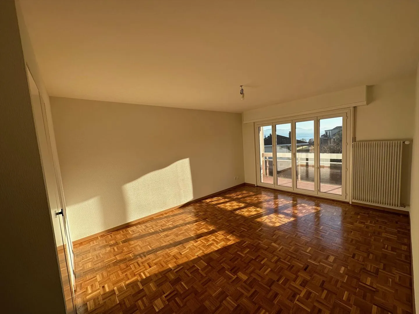 3.5 Room Apartment - Photo 2 of 6