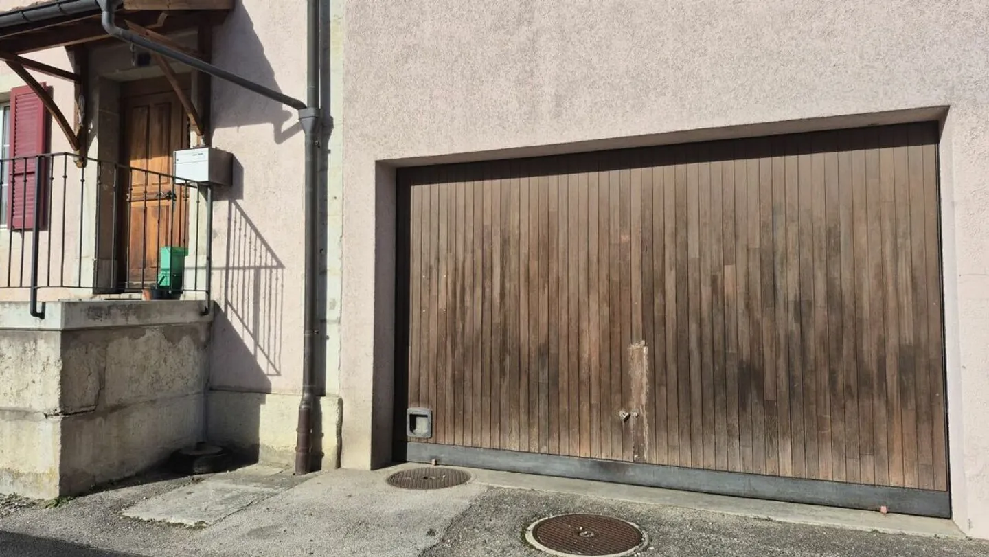 Spacious 4.5-room apartment with large garage and very large vaulted cellar - Photo 11 of 12