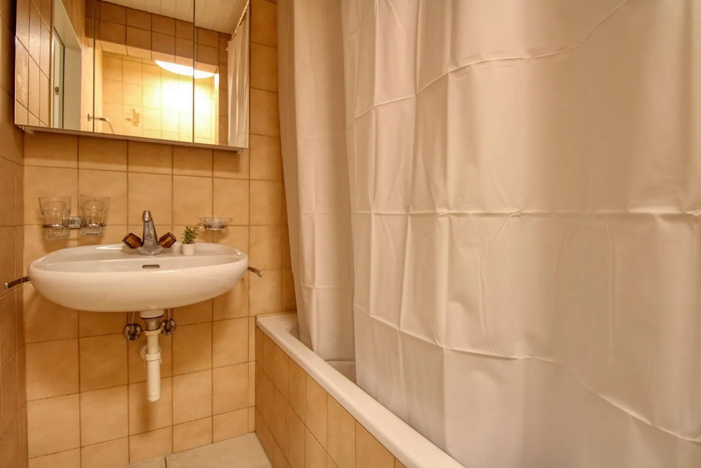 Modern Coliving Apartment in Basel - Foto 10 di 14