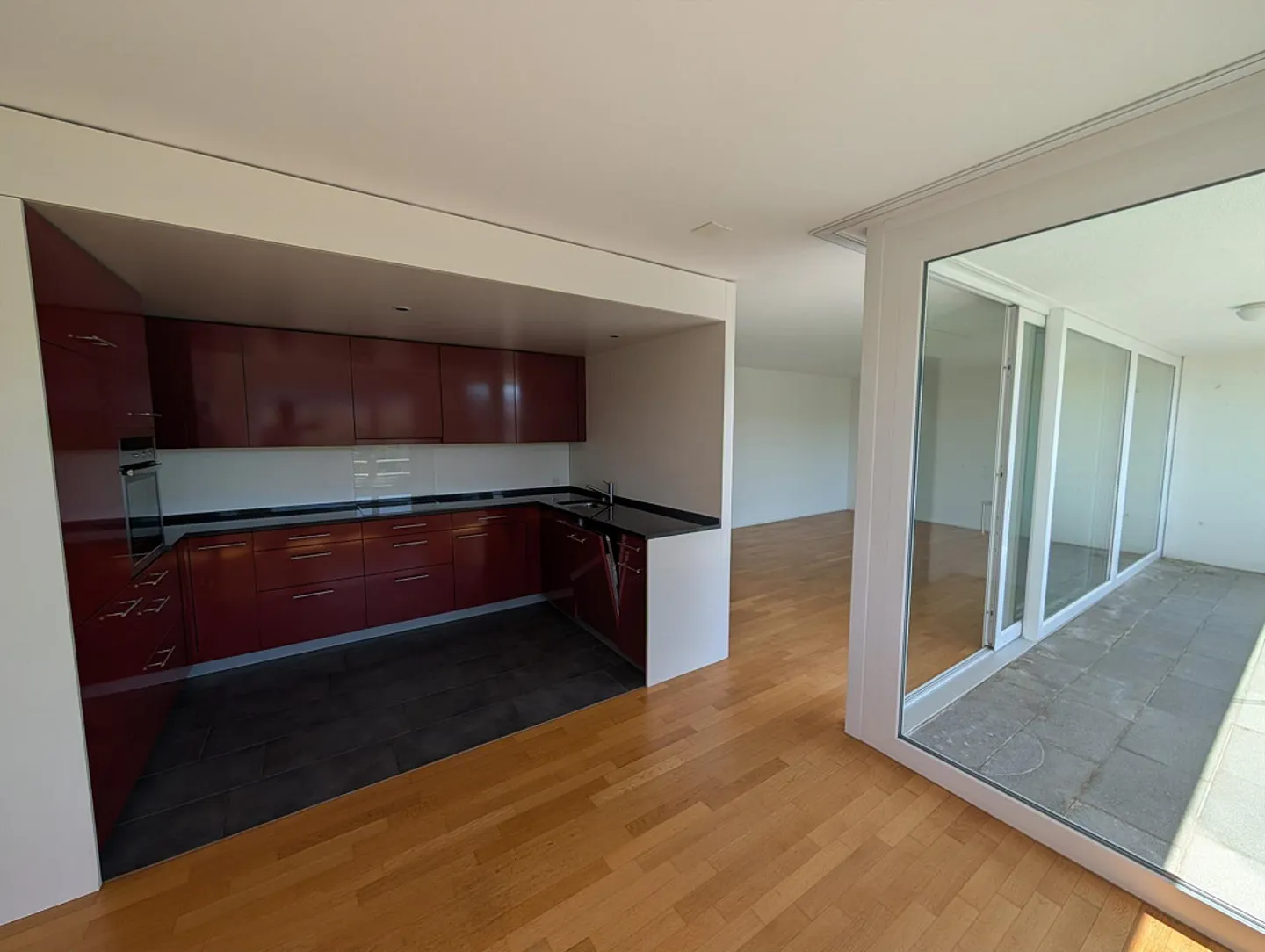 Light-flooded 3.5-room apartment - Photo 7 of 13
