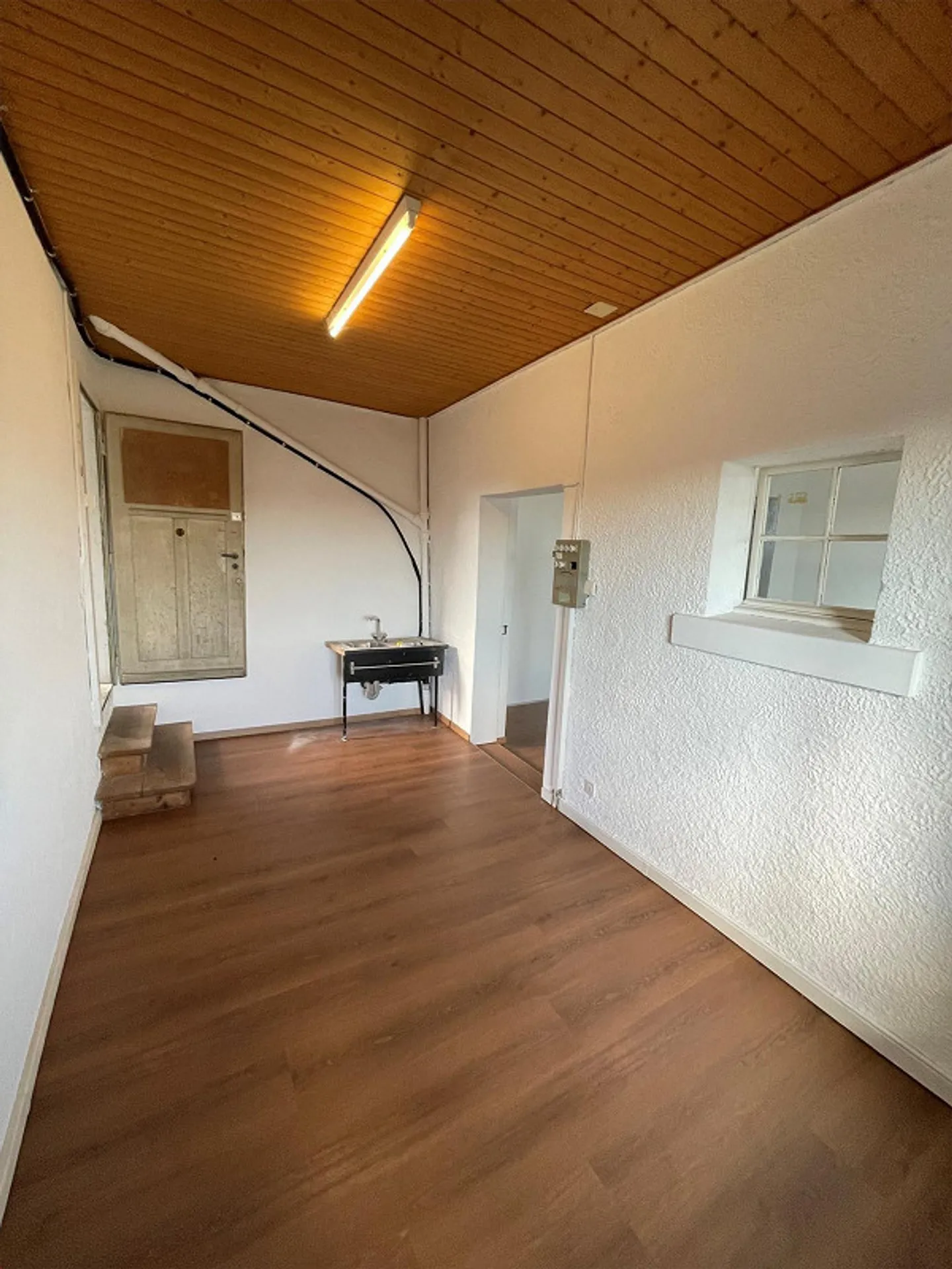 IHR ATELIER MIT WEITBLICK ÜBER BIEL - Foto 4 von 5