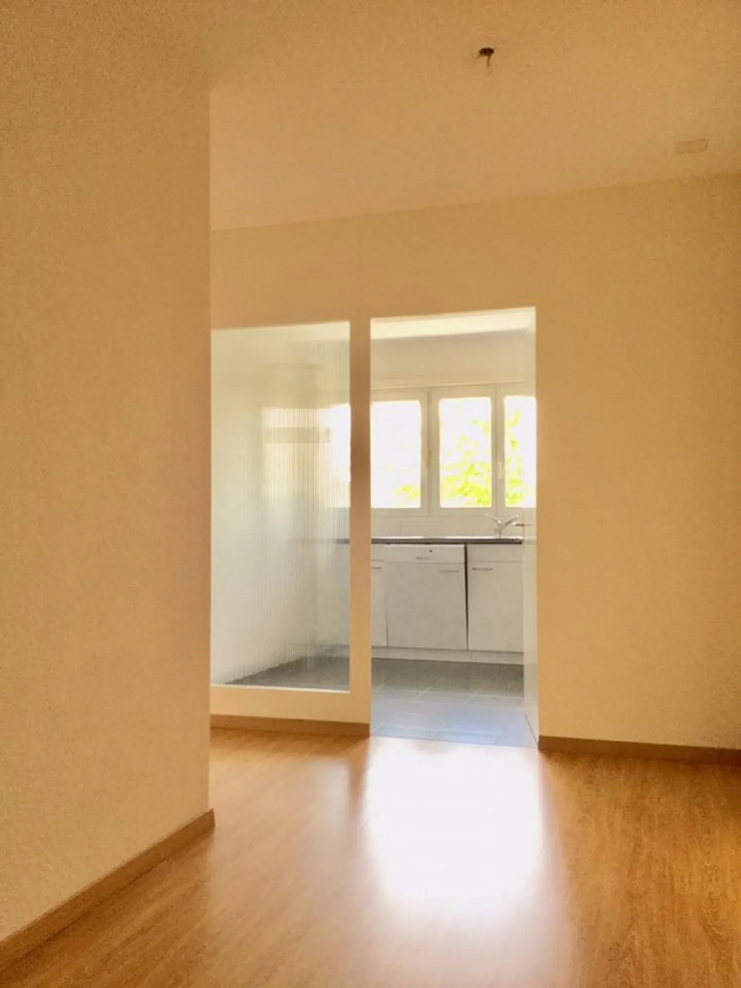 Small but fine apartment - Photo 3 of 9